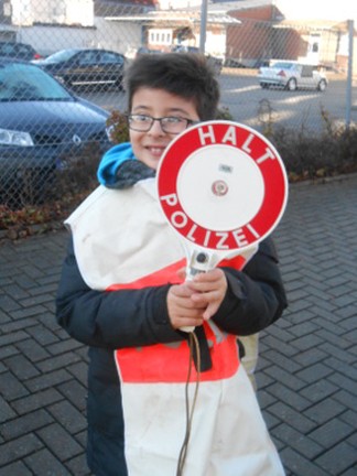 David mit der Polizeikelle