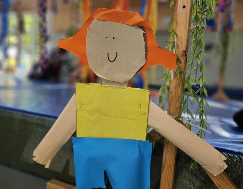 Pippi Langstrumpf aus Pappe